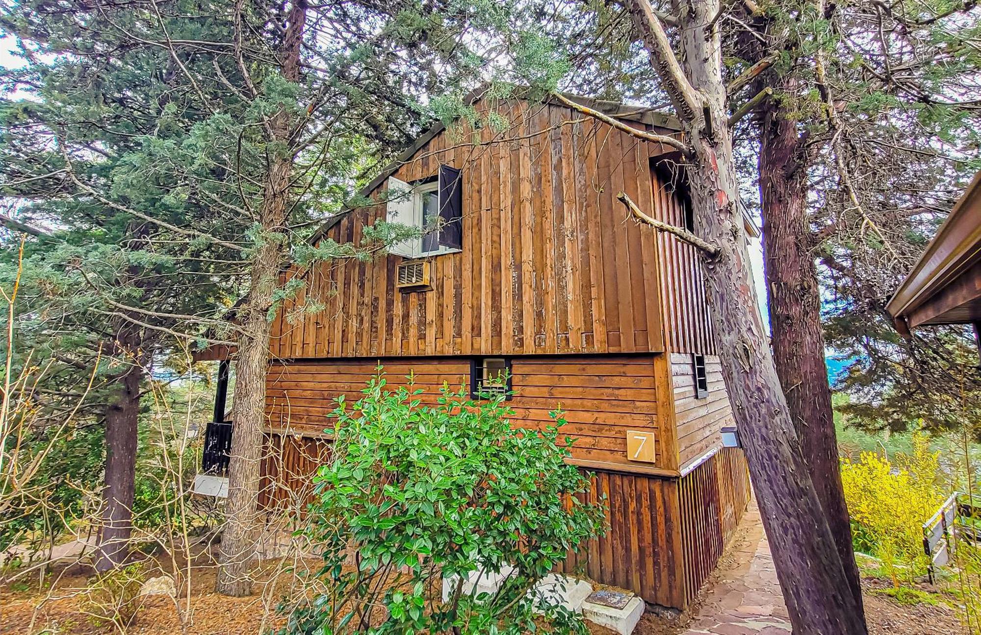 Deluxe Bungalow,1620199097:JPEG